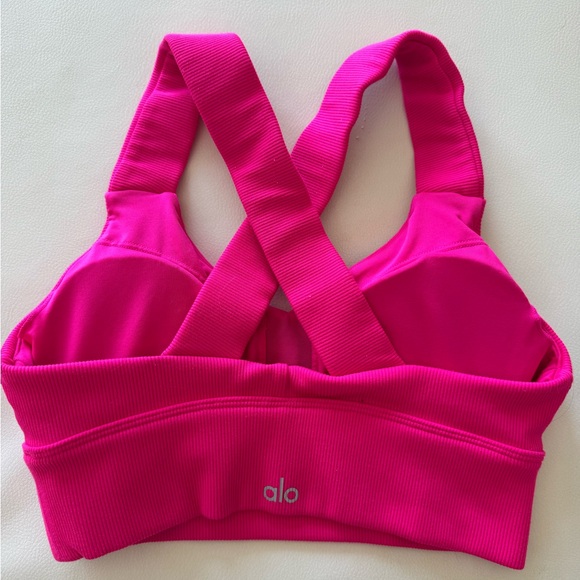 ALO Yoga Hot Pink Activewear Bra and Leggings - Picture 10 of 10